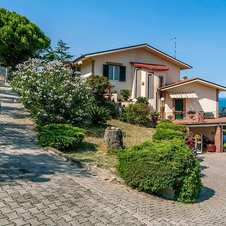 Holiday home In Belsito With Wifi Montepagano