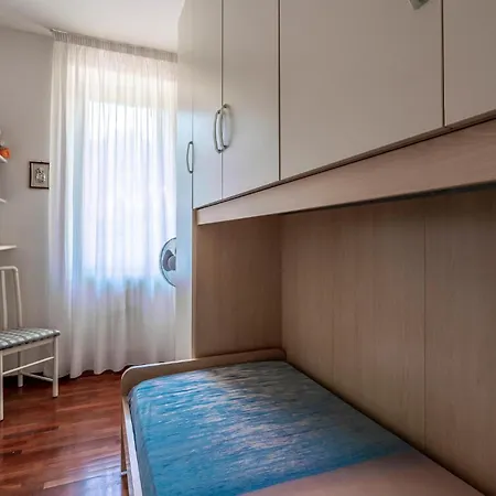 Holiday home In Belsito With Wifi