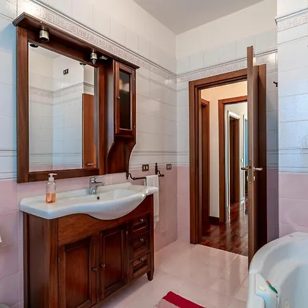 Holiday home In Belsito With Wifi Montepagano