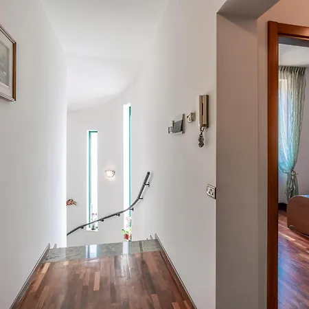 Holiday home In Belsito With Wifi