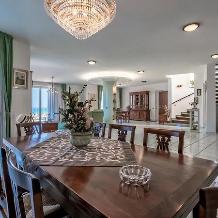 Holiday home In Belsito With Wifi Montepagano