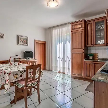 Holiday home In Belsito With Wifi Montepagano