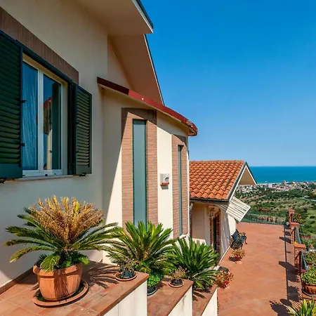 Holiday home In Belsito With Wifi Montepagano