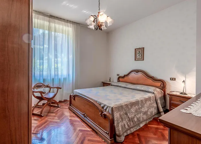 Nyaraló In Belsito With Wifi