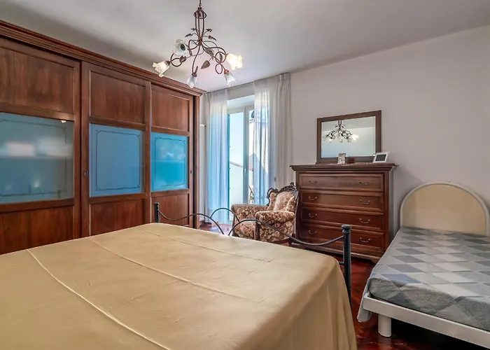 Nyaraló In Belsito With Wifi *